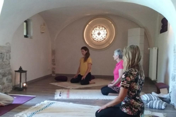 Sophie Tresca - Yoga Sophrologie Méditation Massage Jeûne Détox - Drôme